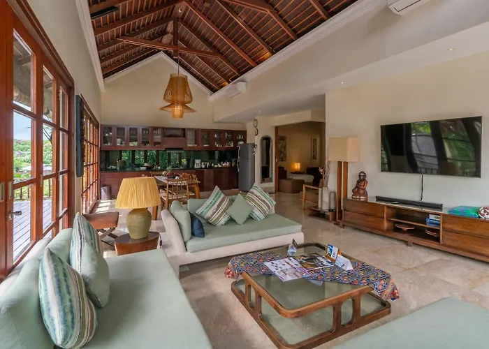 Villa Boutique Cantik And Karma Club
