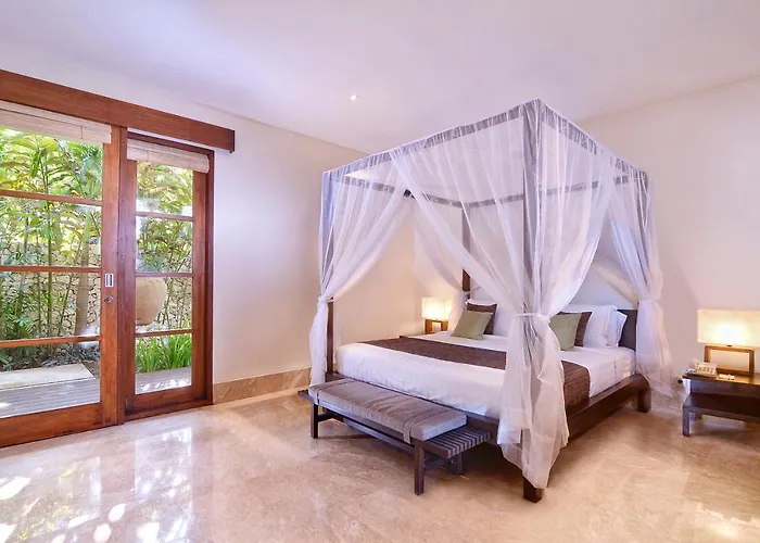 Boutique Cantik And Karma Club Uluwatu